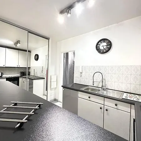 アパート Beau Centre Juan Les Pins A 300m Des Plages アンティーブ