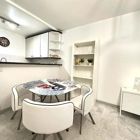 Beau Centre Juan Les Pins A 300m Des Plages Antibes